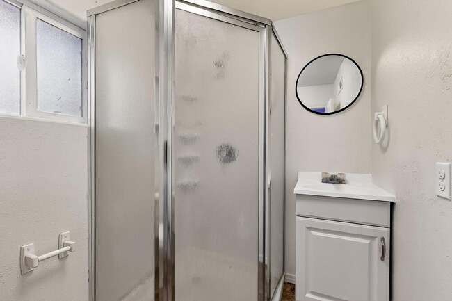 4109 Comanche Rd NE in Albuquerque, NM - Building Photo - Building Photo
