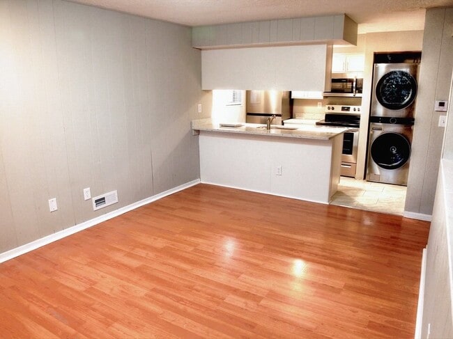 306 E 17th Ave, Unit 306 E 17th Ave in Columbus, OH - Building Photo - Building Photo