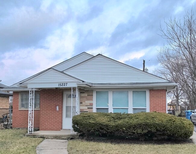 property at 15227 5th Ave