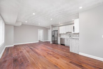 131 Addison St, Unit #1 in Boston, MA - Building Photo - Building Photo
