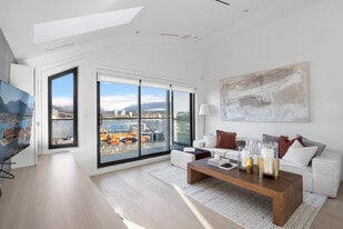 2857 Wall St in Vancouver, BC - Building Photo