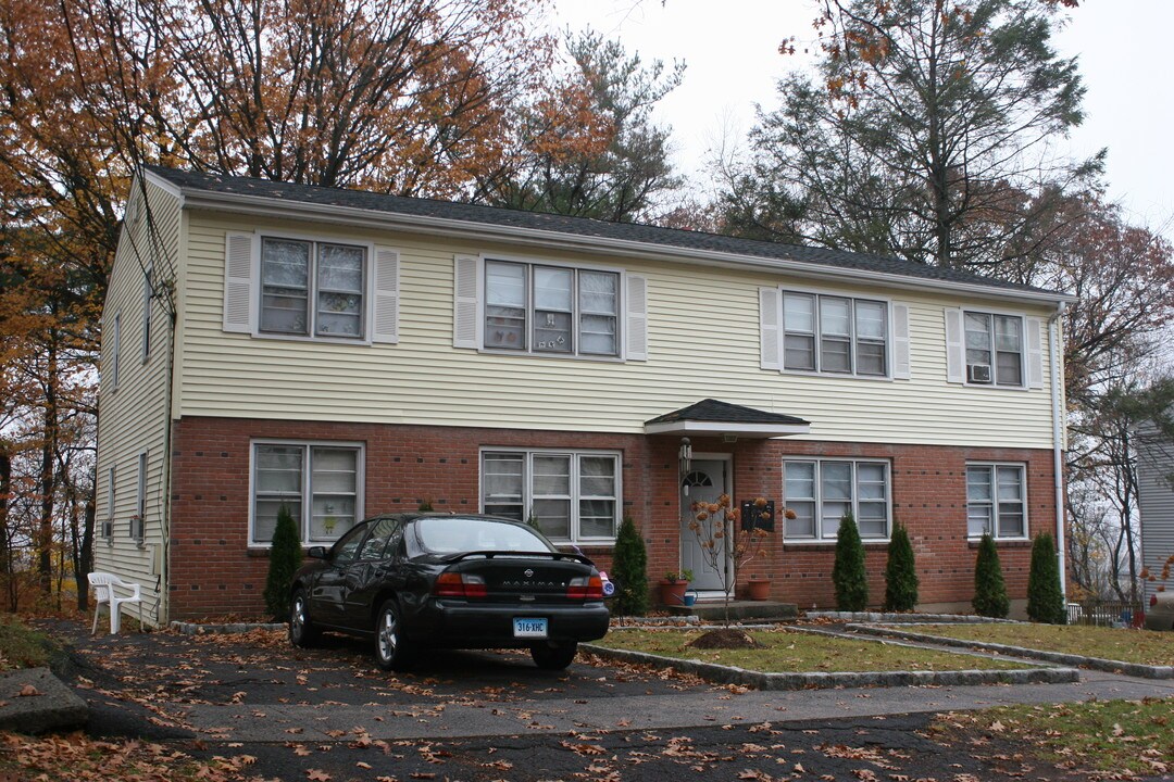 49 Oak Ridge Dr in New Haven, CT - Building Photo