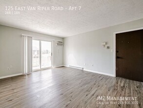 125 E Van Riper Rd in Fowlerville, MI - Building Photo - Building Photo