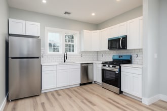 18 Georgia Ave in Port Monmouth, NJ - Foto de edificio - Building Photo