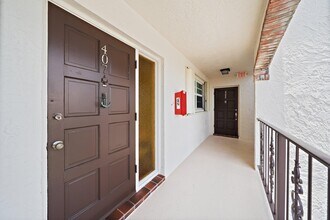 29 Yacht Club Dr in North Palm Beach, FL - Building Photo - Building Photo