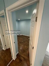 18240 Midway Rd in Dallas, TX - Foto de edificio - Building Photo