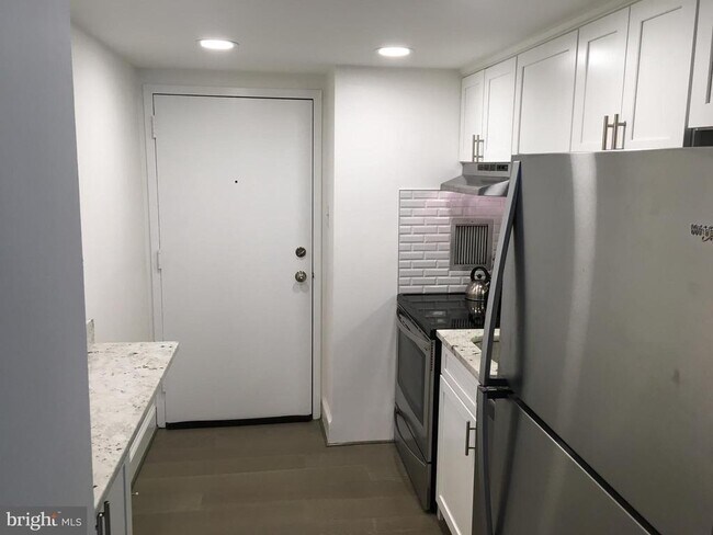 property at 1825 T St NW