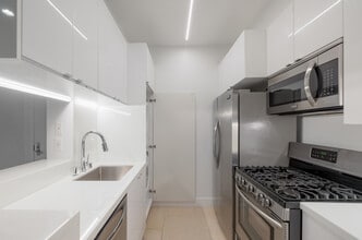 URBANLUX HOLLYWOOD PREMIUM in Los Angeles, CA - Foto de edificio - Interior Photo