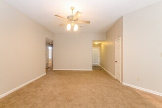 40 Spring Valley Dr in Oakland, TN - Building Photo - Building Photo