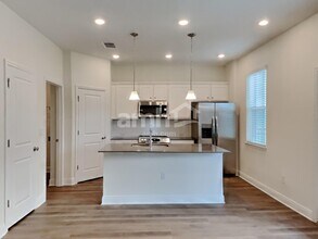 27173 St Andrews Ave in Wesley Chapel, FL - Foto de edificio - Building Photo