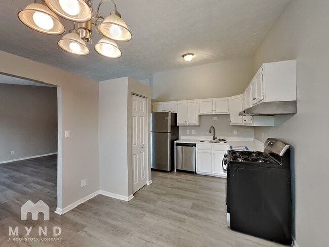 5746 Prestonwood Dr in Indianapolis, IN - Building Photo - Building Photo