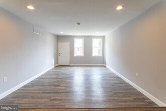 228 Hermitage St in Philadelphia, PA - Building Photo - Building Photo