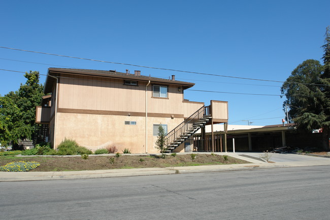 2136 Brutus St in Salinas, CA - Foto de edificio - Building Photo