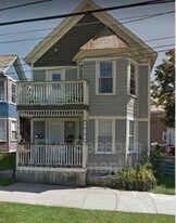 8 Park St in Burlington, VT - Building Photo