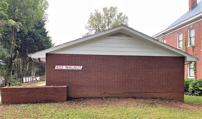 622 Walnut Ave SW, Unit C in Roanoke, VA - Building Photo - Building Photo