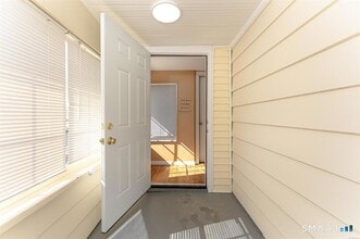 55 Bronx Ave in Waterbury, CT - Building Photo - Building Photo