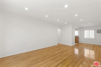 1235 N Harper Ave in West Hollywood, CA - Building Photo - Building Photo
