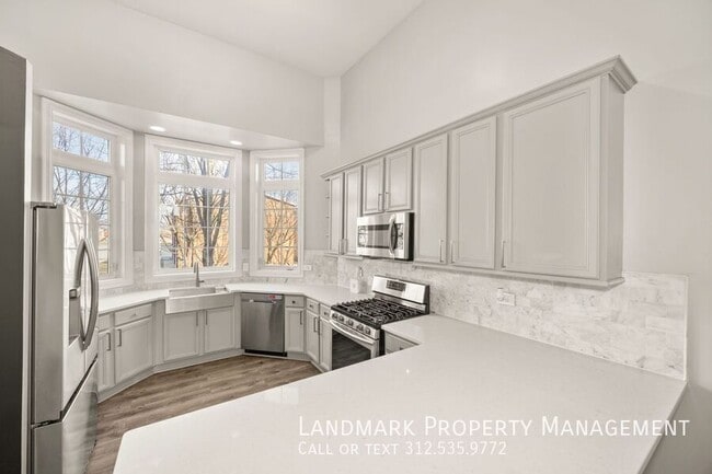 6431 W 64th Pl in Chicago, IL - Building Photo - Building Photo