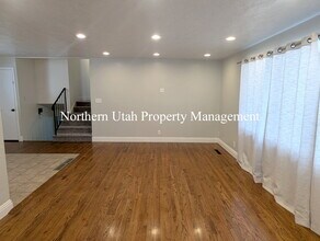 1528 Sunview Dr in Ogden, UT - Building Photo - Building Photo