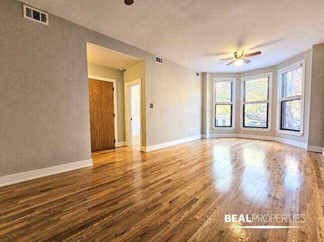 633 W Oakdale Ave in Chicago, IL - Building Photo - Building Photo