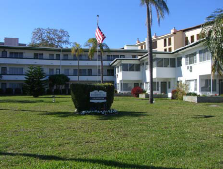 Waterfront Park in St. Petersburg, FL - Foto de edificio - Building Photo