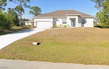 3711 NW 42nd Ln in Cape Coral, FL - Building Photo - Building Photo