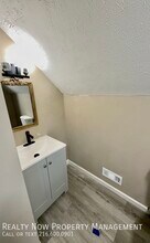 861 Helmsdale Rd in Cleveland Heights, OH - Building Photo - Building Photo