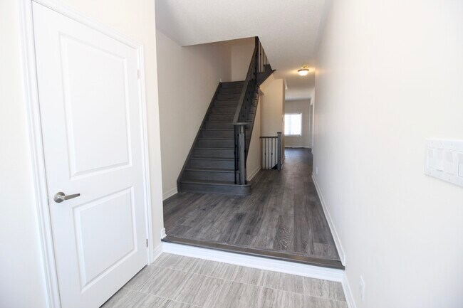 74 Harmony Wy in Thorold, ON - Building Photo - Building Photo