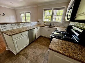 115 Peachtree Memorial Dr NW in Atlanta, GA - Building Photo - Building Photo