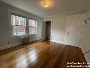 88 Beechcroft St, Unit 2 in Boston, MA - Building Photo - Building Photo