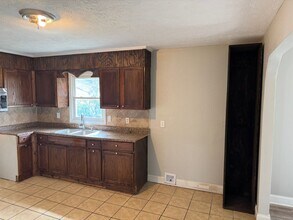 5752 Edmeston Dr in Fayetteville, NC - Building Photo - Building Photo