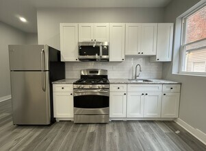 4917 N 13th St in Philadelphia, PA - Building Photo - Building Photo