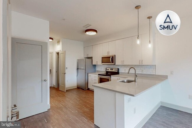 property at 301 McMechen St