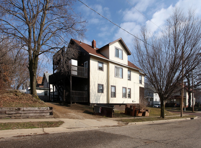 272 Kryder Ave in Akron, OH - Foto de edificio - Building Photo