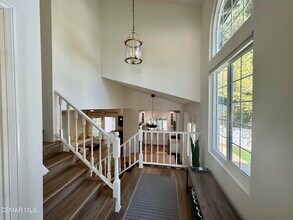 4205 Flintlock Ln in Westlake Village, CA - Building Photo - Building Photo
