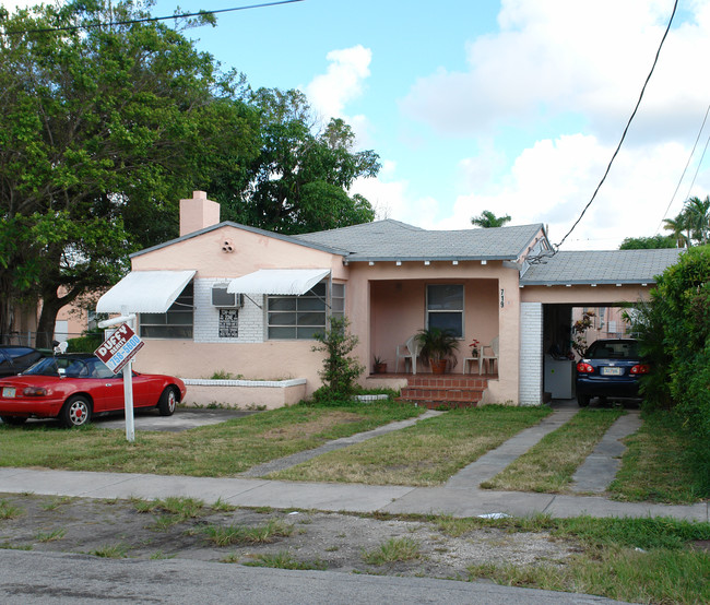 719 NE 86th St in Miami, FL - Building Photo - Building Photo