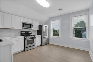 131 Wendell St in Providence, RI - Building Photo