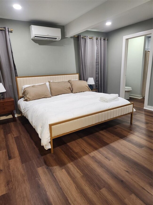 1513 McLain St in Taylor, TX - Building Photo - Building Photo