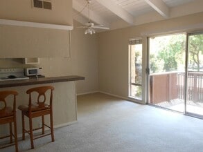 555 Vallombrosa Ave in Chico, CA - Building Photo - Building Photo