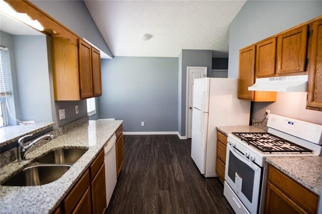 4885 Streamside Dr in Alpharetta, GA - Building Photo - Building Photo