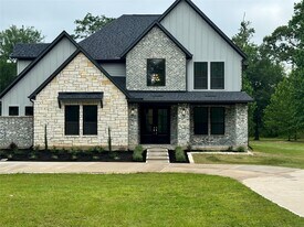 40915 Friartuck Dr in Montgomery, TX - Building Photo