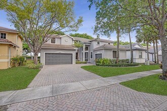 4100 E Gardenia Ave in Weston, FL - Building Photo - Building Photo