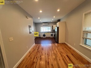 113 Moore St, Unit 1 in Boston, MA - Building Photo - Building Photo