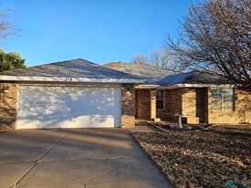 212 Wilmington Cir in Clovis, NM - Building Photo