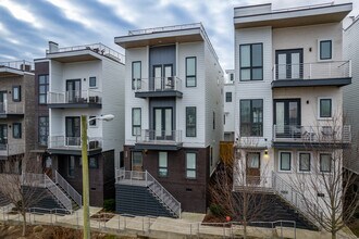 1045 Archer St in Nashville, TN - Foto de edificio - Building Photo