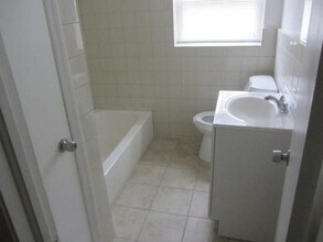 2059 Honeysuckle Ln SW in Atlanta, GA - Building Photo - Building Photo