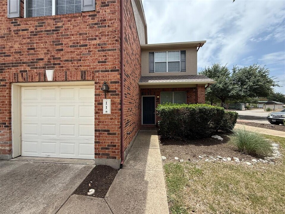 11 Verde Ranch Loop in Leander, TX - Building Photo