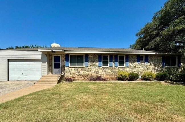 105 Shannon Ln