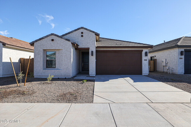 7905 N 80th Ave in Glendale, AZ - Building Photo - Building Photo