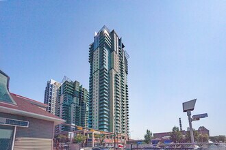 210-2301-215 15 Ave SE in Calgary, AB - Building Photo - Building Photo
